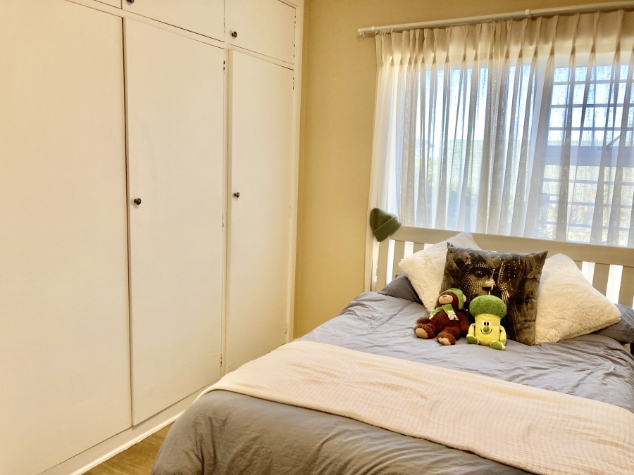 To Let 3 Bedroom Property for Rent in Pinelands Western Cape
